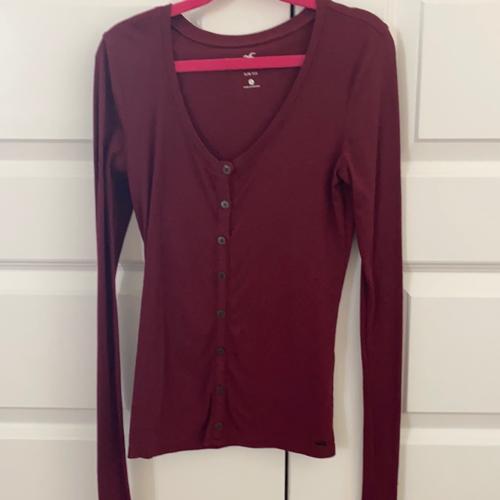 long sleeve maroon tee